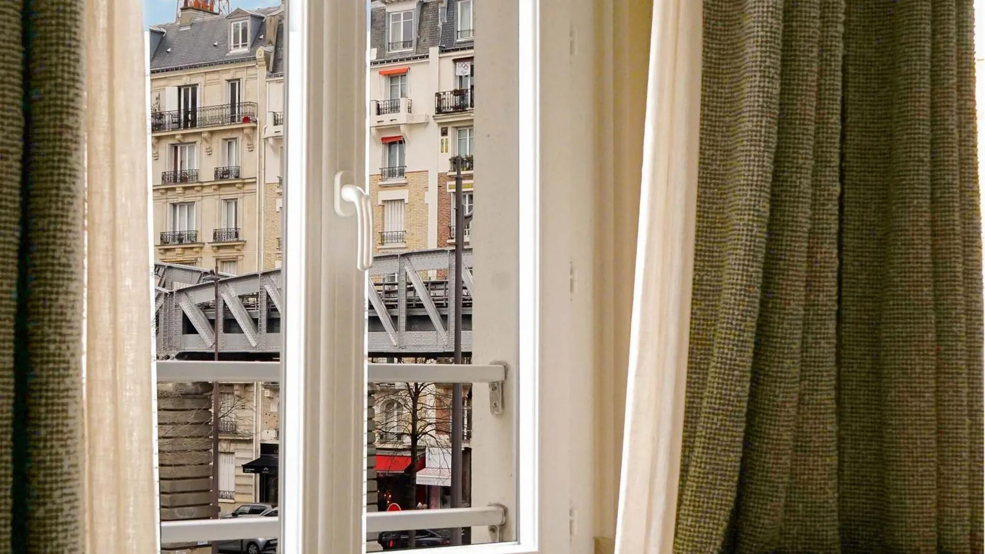 Apartment Merveil Luxury Suite - Eiffel Tower Terrasse Paris France
